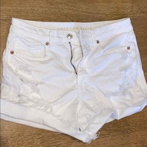 NWOT white mom jean shorts AE